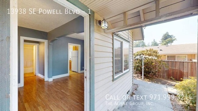 Building Photo - 13938 SE Powell Blvd
