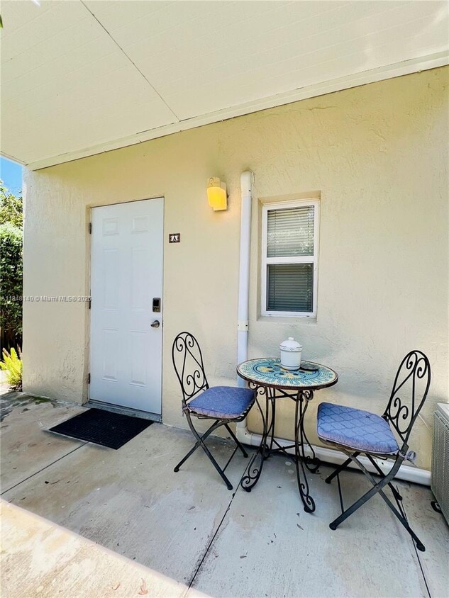 Primary Photo - 361 SW 20th Rd