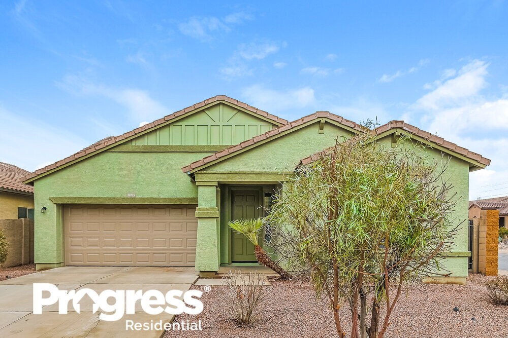 Foto principal - 38215 W Santa Clara Ave