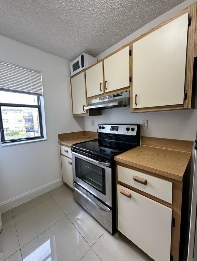 Foto del edificio - 15630 SW 80th St