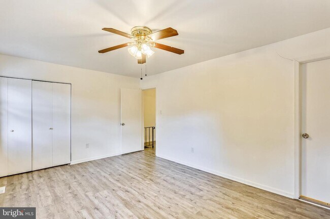 Building Photo - 8422 Towne Crest Ct