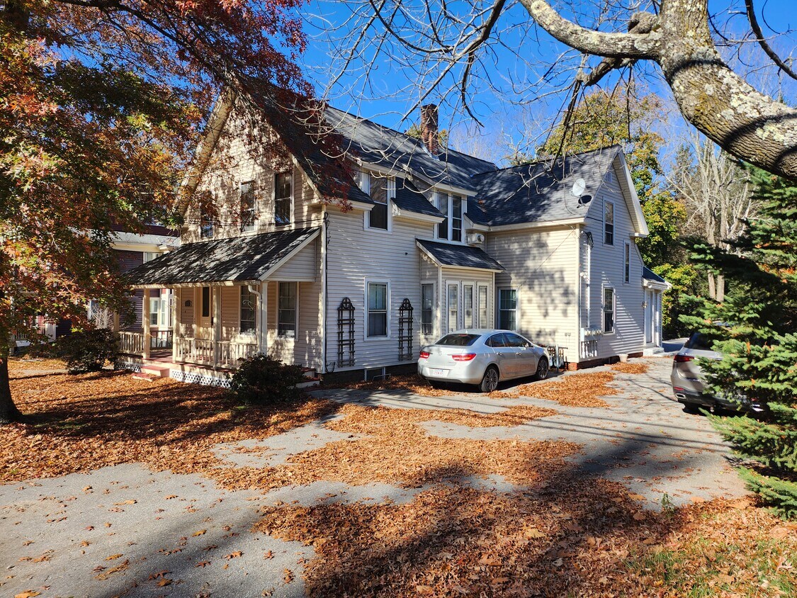 1252 Main St Unit 3C, Holden, MA 01520 Apartments in Holden, MA