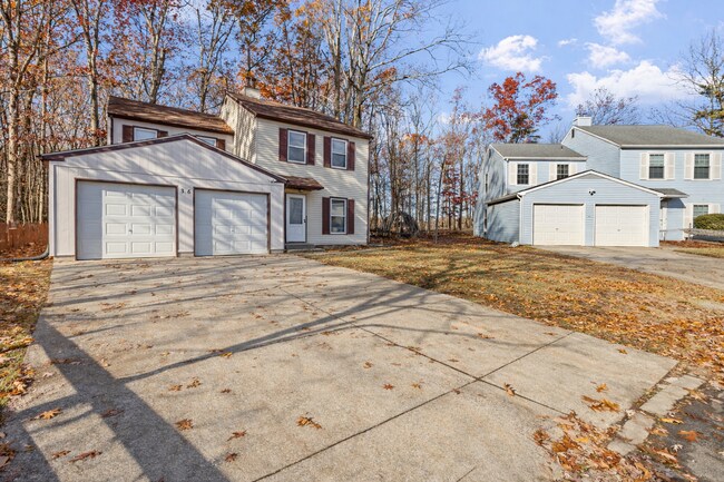 Foto del edificio - 36 Maynard Dr