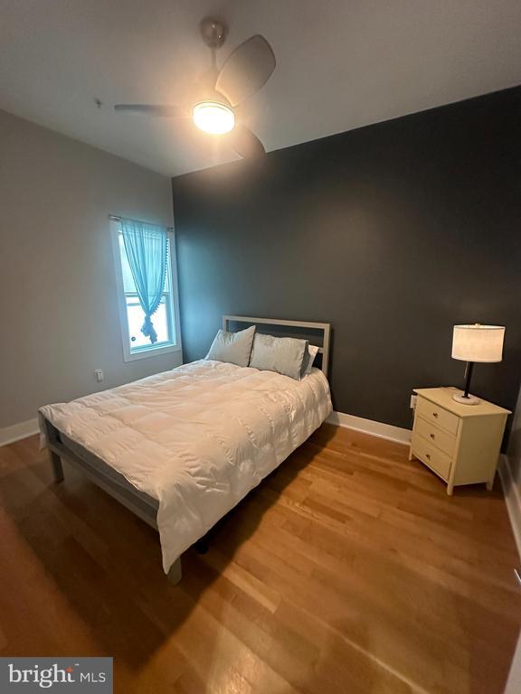 Building Photo - 1321 21st St NW