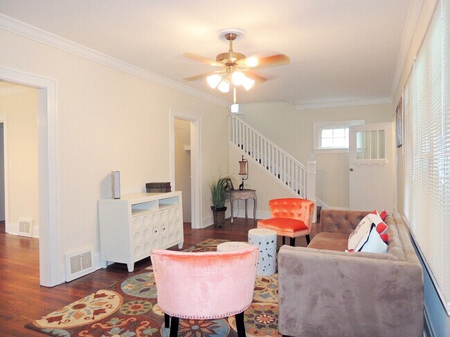 Foto del edificio - 3 Bed - 1.5 Bath Colonial for Rent in Clev...