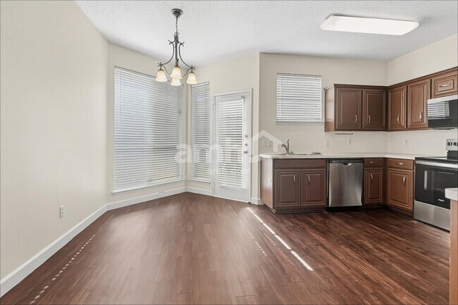 Foto del edificio - 8551 Western Meadows Dr