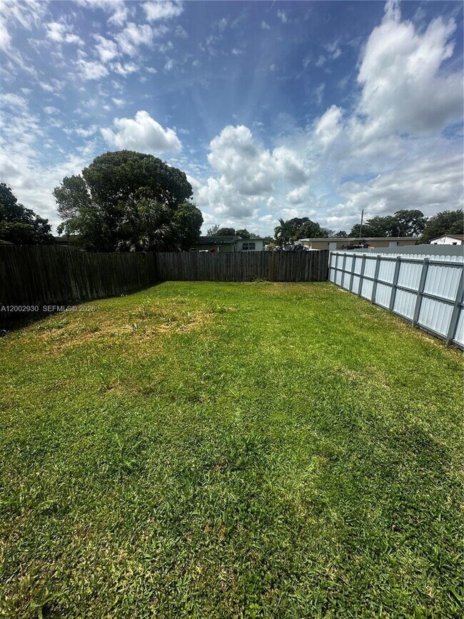 Foto del edificio - 26524 SW 138th Ave
