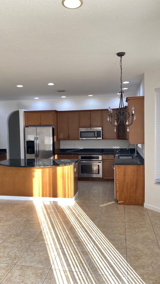 Building Photo - 9814 Shepard Pl