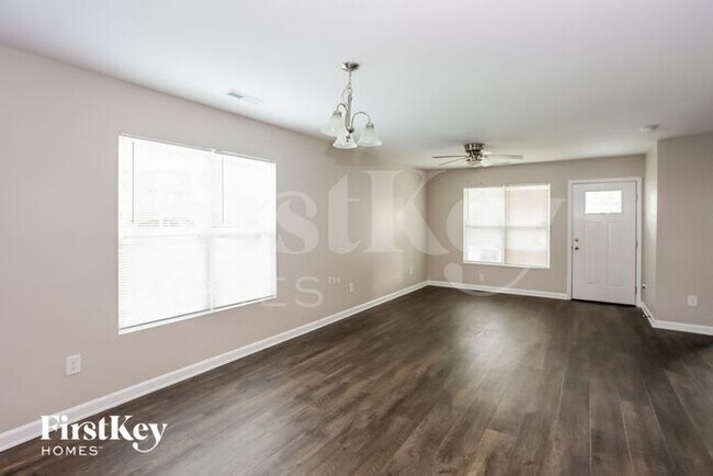 Building Photo - 47 Dulin Dr SW