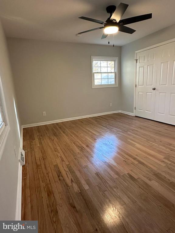 Foto del edificio - 44075 Louisdale Rd