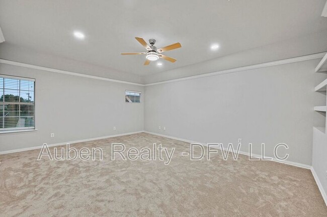 Building Photo - 1045 Rodin Ln