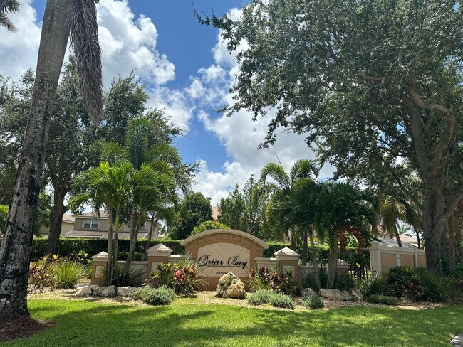 Foto del edificio - 3474 Briar Bay Blvd