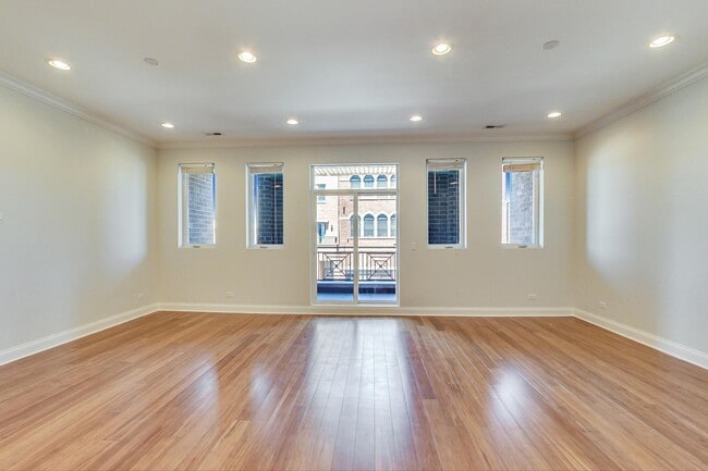 Foto del edificio - 2341 W North Ave