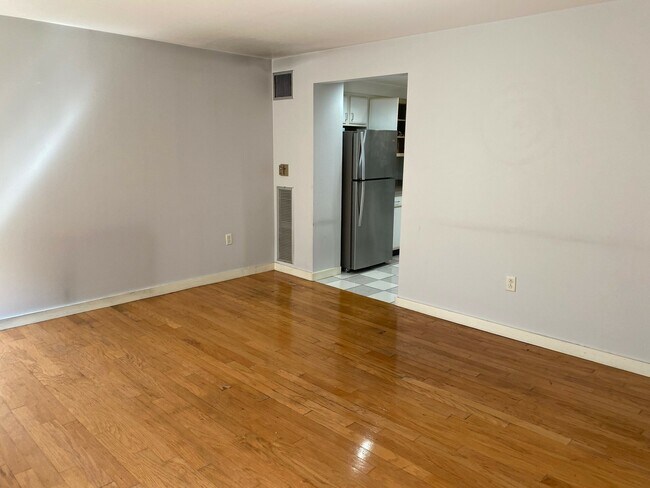 Foto del edificio - 528 Commonwealth Ave