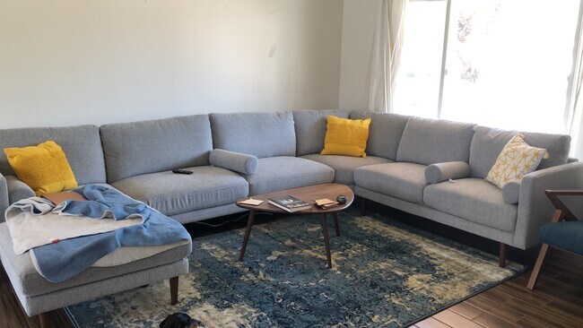 Foto del edificio - 2872 E Ventura Rd