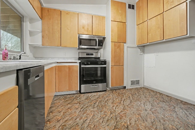 Foto del edificio - 450 Elm Ct