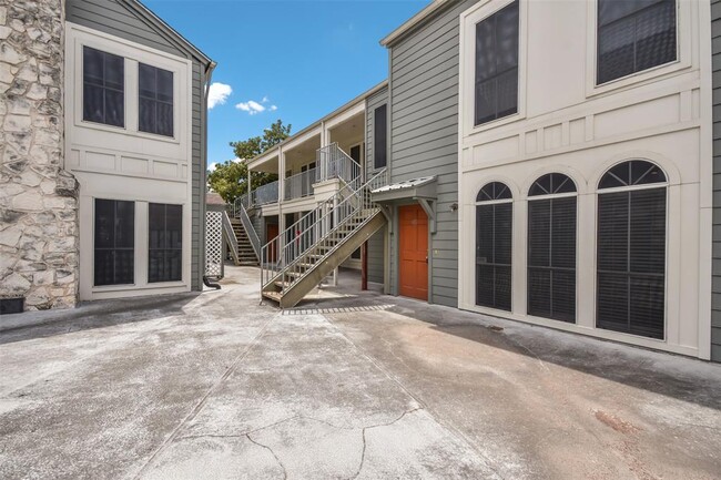 Building Photo - 2529 Rio Grande St