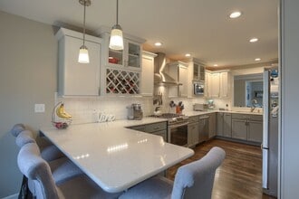 Building Photo - 205 Mapleton Dr