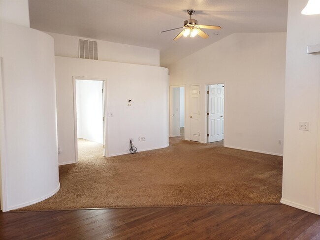 Building Photo - 16633 Sadie Ave