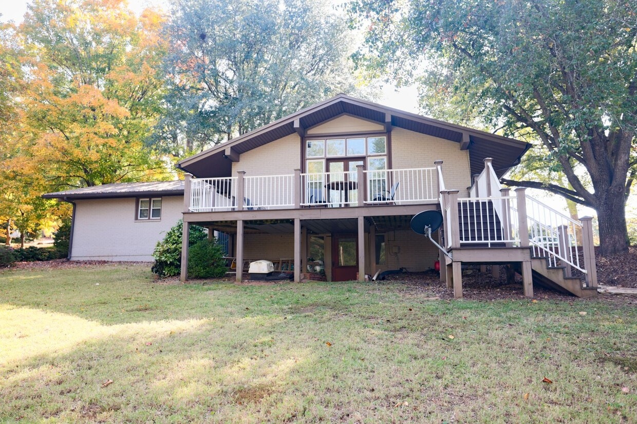 Photo - 114 Lewis Rd