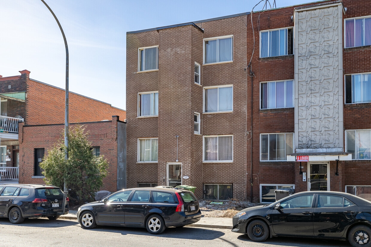 Building Photo - 7476 Av Bloomfield