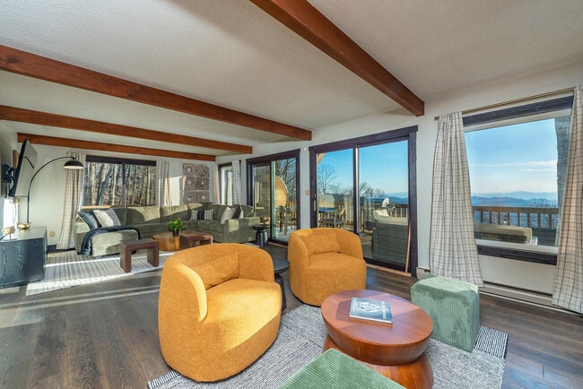 Foto del edificio - 637 Granny Lewis Ln