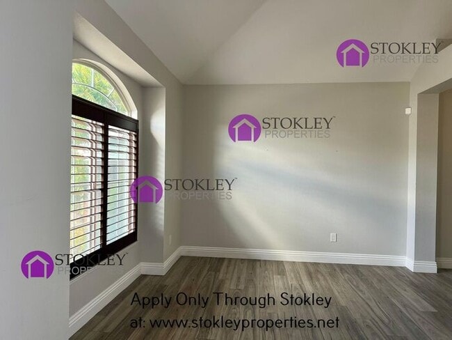 Foto del edificio - 1562 Terry Lynn Ln