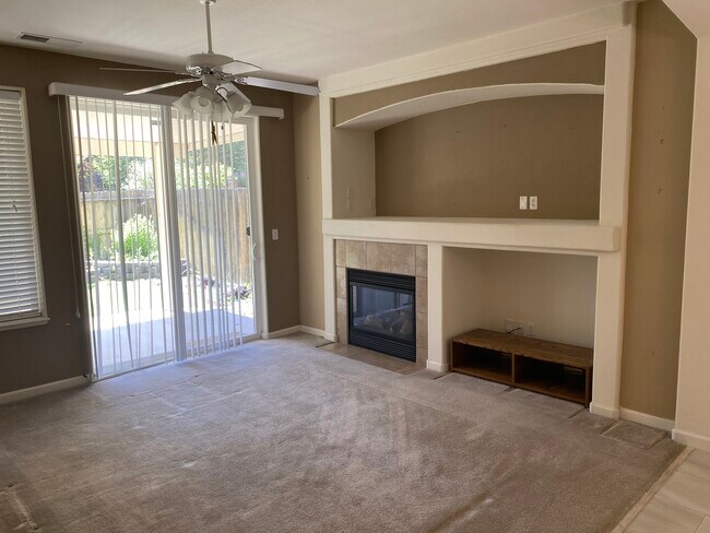 Building Photo - 9310 Hummer Ct