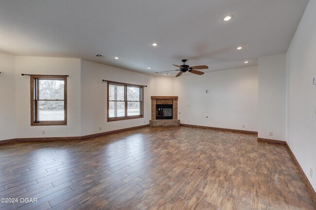 Building Photo - 625 Powell Ct