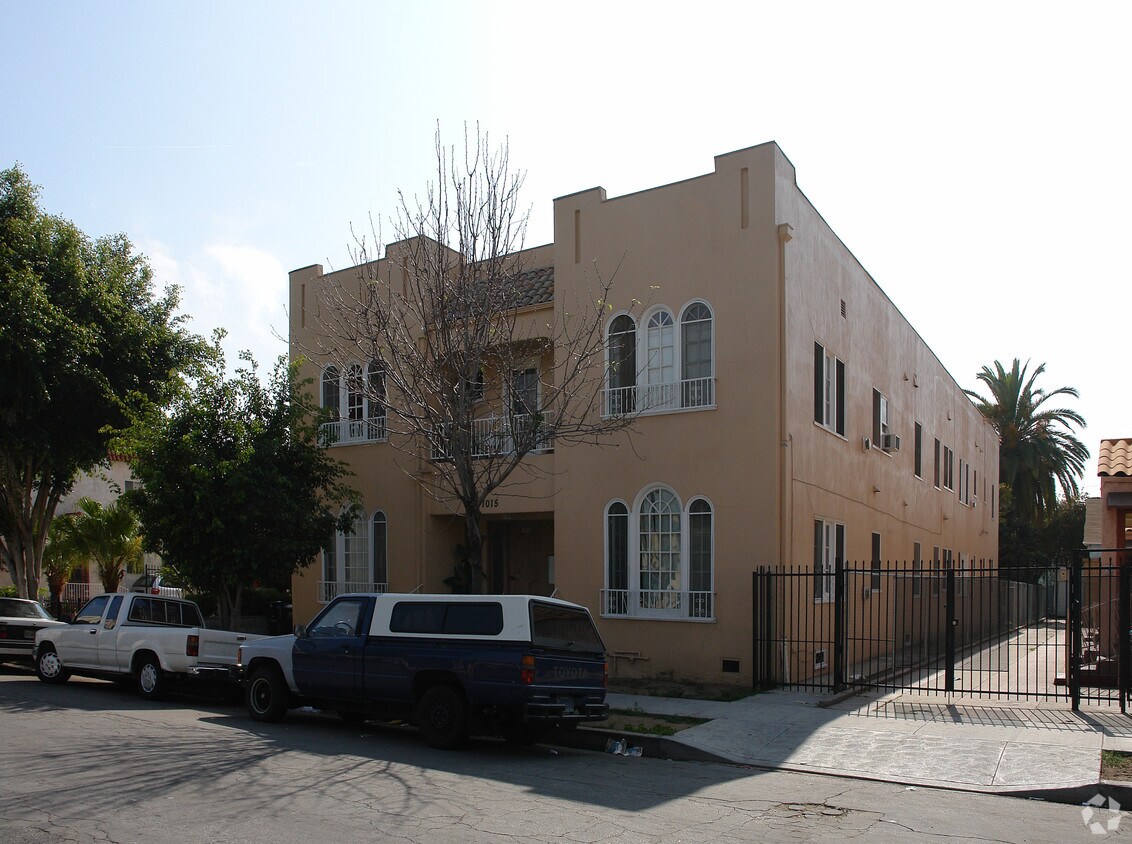 Primary Photo - 1015 N Serrano Ave