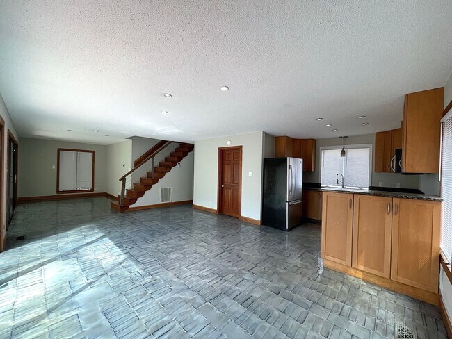 Building Photo - Great home near Jordan Lake  on Acreage! I...