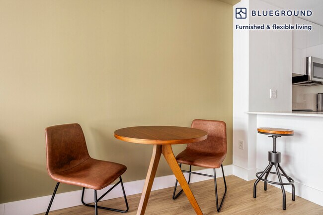 Building Photo - 285 Third Street-SI FL5-ID1010