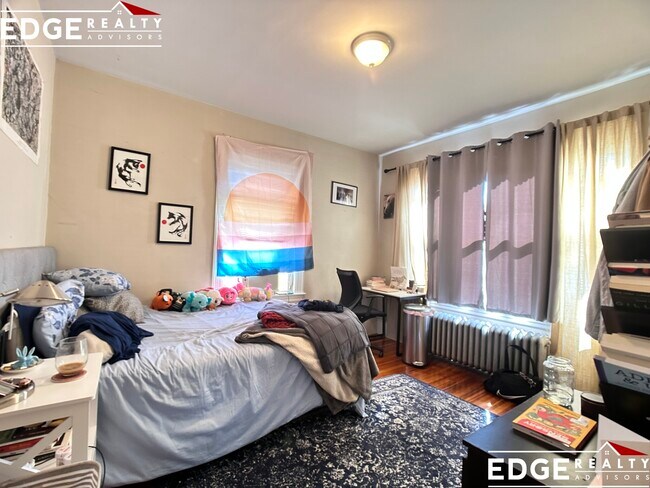 Foto del edificio - 64 Mapleton St