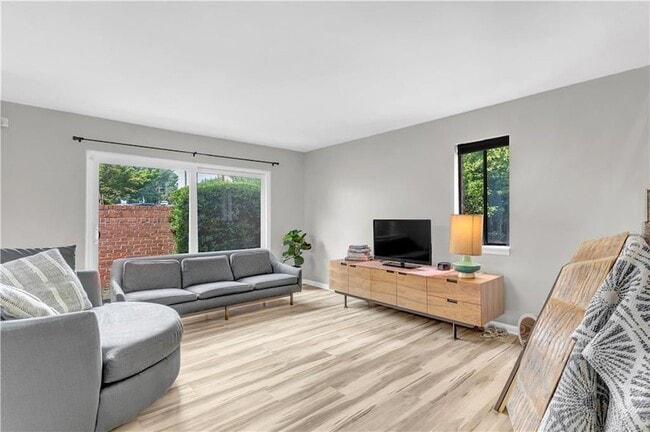 Photo - 2262 Pernoshal Ct Townhome