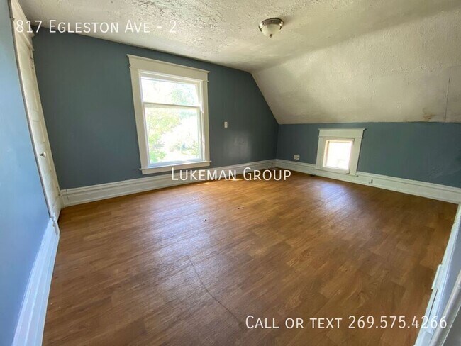 Building Photo - 817 Egleston Ave