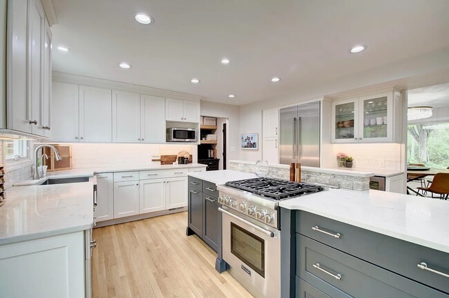 Foto del edificio - 34 Glenway Ave