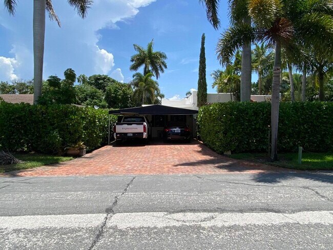 Foto del edificio - 811 NE 8th Ave