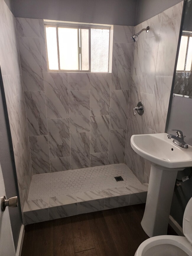 Foto del edificio - 6315 Newell St