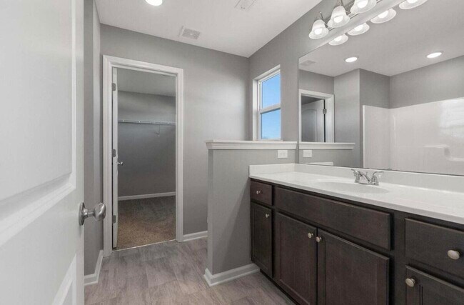 Foto del edificio - 8113 Driftwood Lp