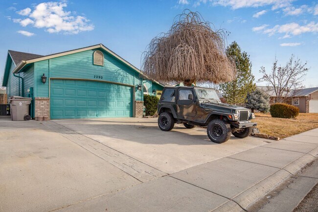 Foto del edificio - Furnished 3-Bedroom Home with Fenced Yard - Pet Friendly