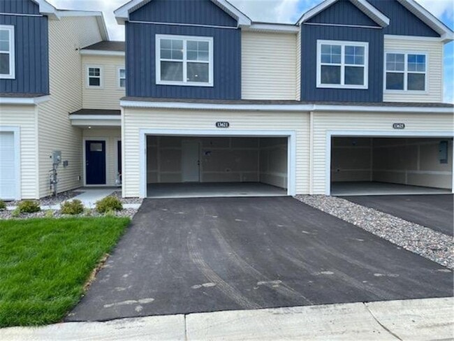 Building Photo - 13621 Busch Ln
