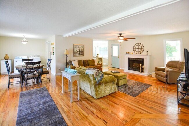 Building Photo - 1265 Cornwallis Dr