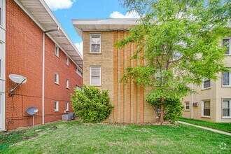 Building Photo - 1821 S Harlem Ave