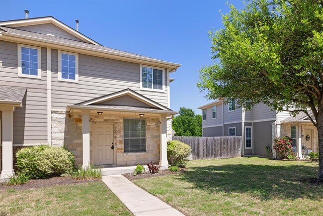 Foto del edificio - 14525 Harris Ridge Blvd