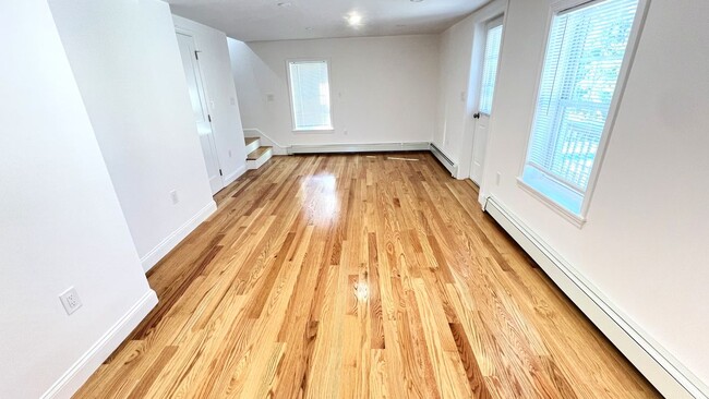 Building Photo - 50 Conant St