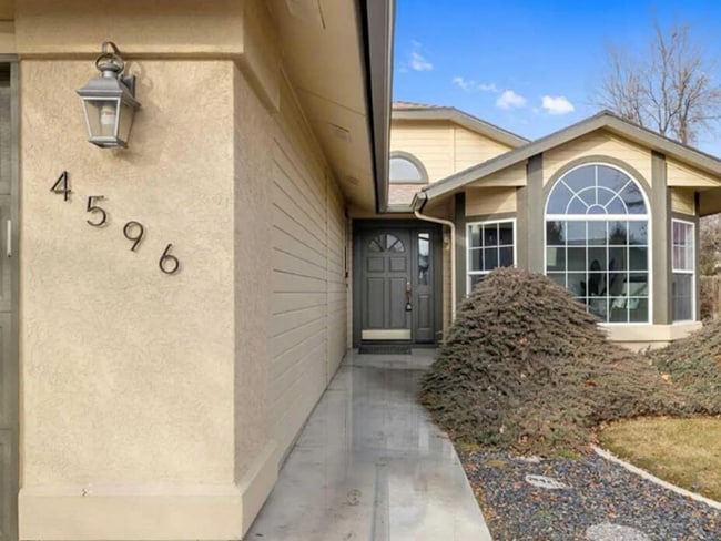 Building Photo - Beautiful Home on Boise Bench!