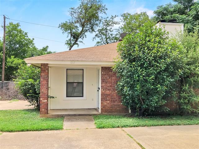 Building Photo - 817 N Mesquite St