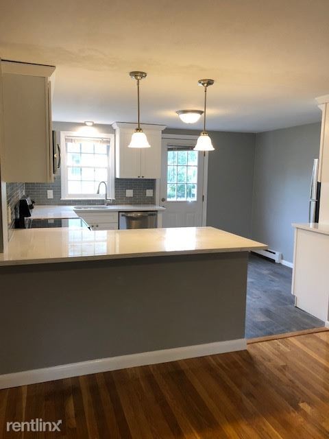 Foto del edificio - 2 br, 1 bath Apartment - 197 Birch St Apt 1