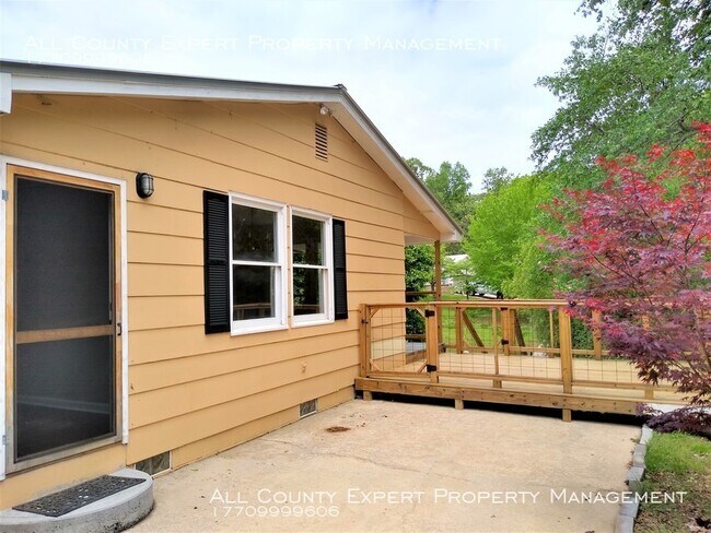 Foto del edificio - Great 3 bedroom 2 bath home in Lake Commun...