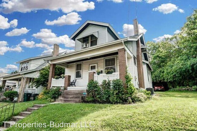 Building Photo - 2 br, 1.5 bath House - 1102 Fairbanks Ave